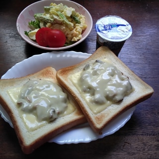 ゆで玉子とアスパラ入りポテトサラダ